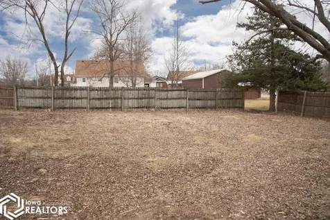 324 Elmdale Avenue Ottumwa IA 52501