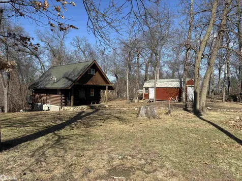 4312 Shady Lane Drive Brooklyn IA 52211