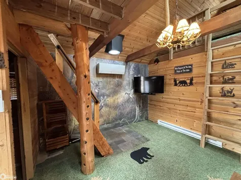 4312 Shady Lane Drive Brooklyn IA 52211