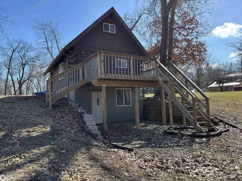 4312 Shady Lane Drive Brooklyn IA 52211