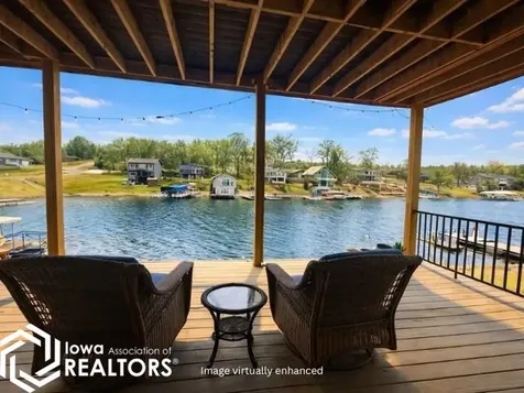 2141 S Lakeshore Drive Brooklyn IA 52211