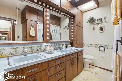 33536 180 Avenue Hedrick IA 52563