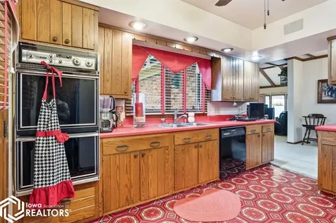 33536 180 Avenue Hedrick IA 52563