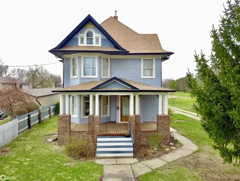 426 East Street Grinnell IA 50112