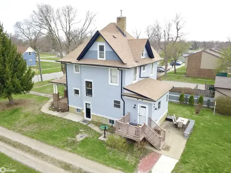 426 East Street Grinnell IA 50112