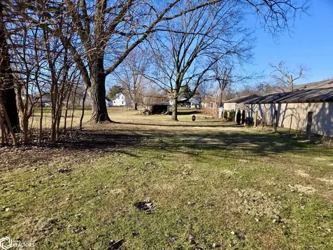 426 East Street Grinnell IA 50112