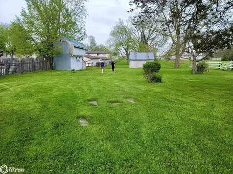 426 East Street Grinnell IA 50112