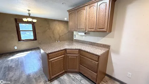 1304 2nd Street NW Mason City IA 50401