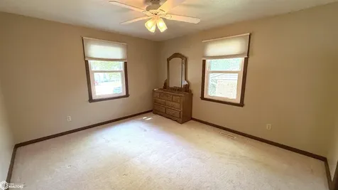 1304 2nd Street NW Mason City IA 50401
