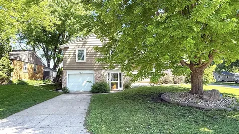 1304 2nd Street NW Mason City IA 50401
