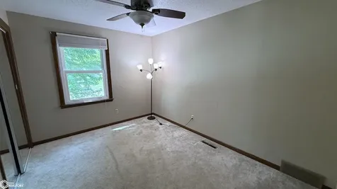 1304 2nd Street NW Mason City IA 50401