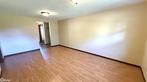 1304 2nd Street NW Mason City IA 50401