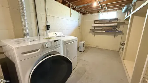 1304 2nd Street NW Mason City IA 50401