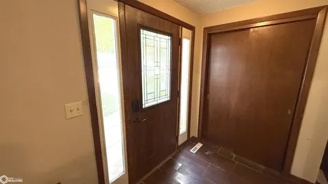1304 2nd Street NW Mason City IA 50401
