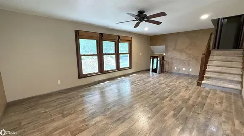 1304 2nd Street NW Mason City IA 50401
