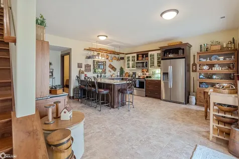 135 Crabtree Road Montezuma IA 50171
