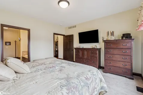 135 Crabtree Road Montezuma IA 50171