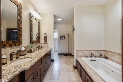 135 Crabtree Road Montezuma IA 50171