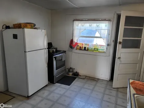 307 N 11th Avenue Marshalltown IA 50158
