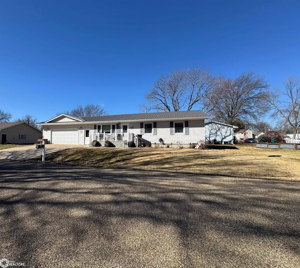 400 S Cedar Street New London IA 52645