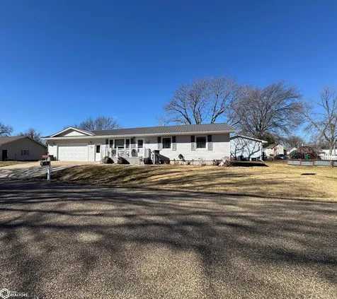 400 S Cedar Street New London IA 52645