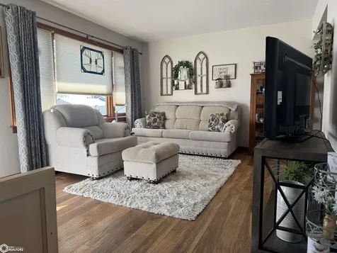 400 S Cedar Street New London IA 52645