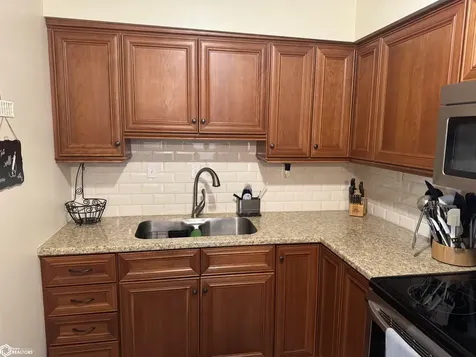400 S Cedar Street New London IA 52645