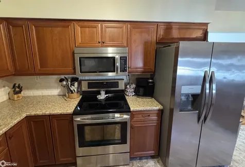 400 S Cedar Street New London IA 52645