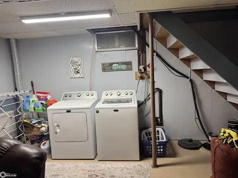 400 S Cedar Street New London IA 52645