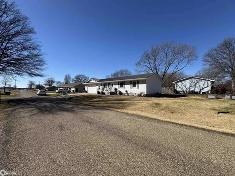 400 S Cedar Street New London IA 52645