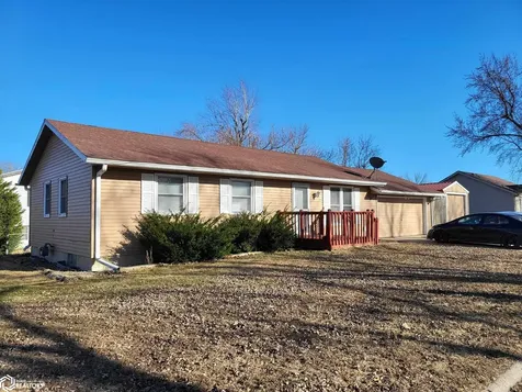 2304 Maple Boulevard Marshalltown IA 50158
