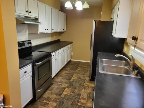 2304 Maple Boulevard Marshalltown IA 50158