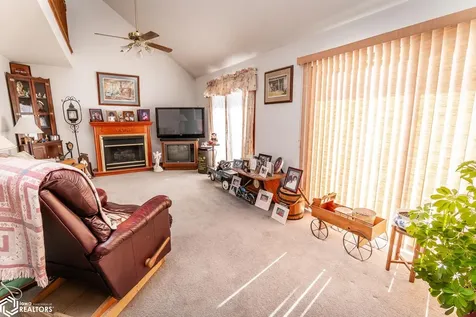 522 14th Avenue Eldora IA 50627