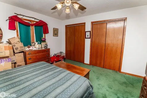 522 14th Avenue Eldora IA 50627