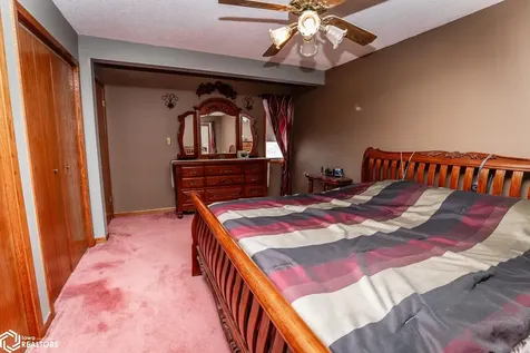 522 14th Avenue Eldora IA 50627