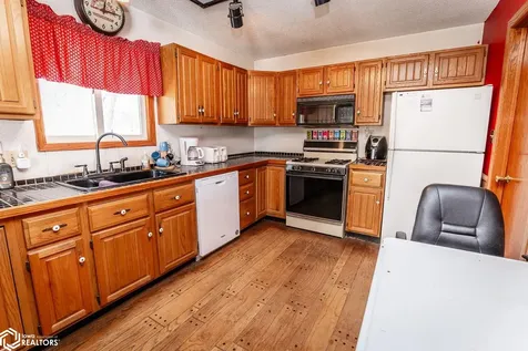 522 14th Avenue Eldora IA 50627