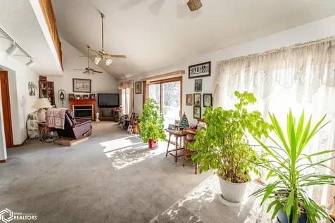 522 14th Avenue Eldora IA 50627