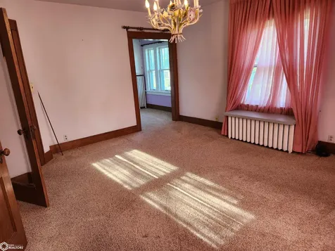 406 E Ross Street Toledo IA 52342