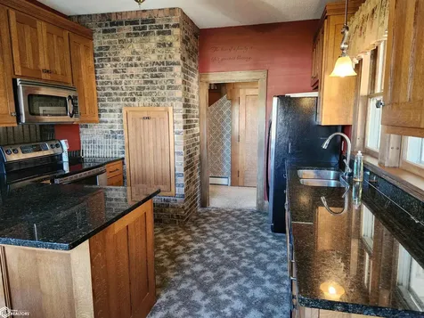 406 E Ross Street Toledo IA 52342
