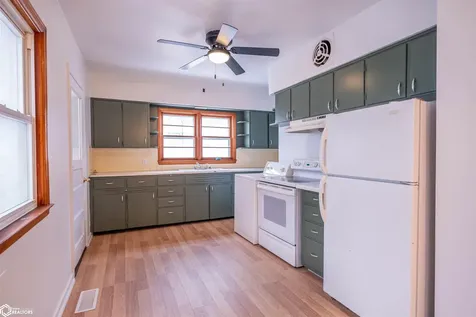 101 S 7th Street Marshalltown IA 50158