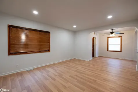 101 S 7th Street Marshalltown IA 50158