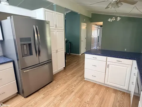 3308 W Jefferson Avenue Fairfield IA 52556
