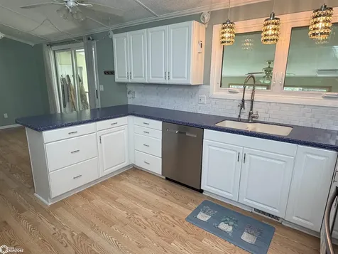 3308 W Jefferson Avenue Fairfield IA 52556