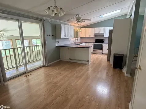 3308 W Jefferson Avenue Fairfield IA 52556