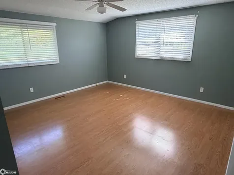 3308 W Jefferson Avenue Fairfield IA 52556