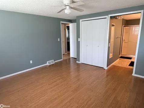 3308 W Jefferson Avenue Fairfield IA 52556
