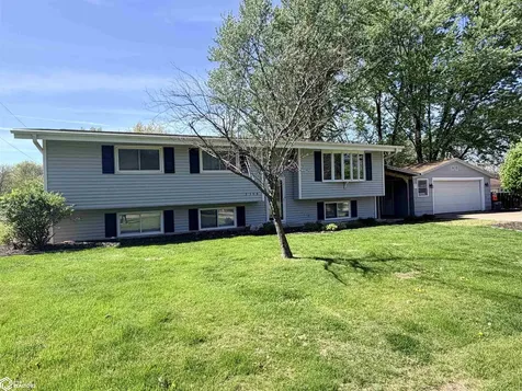3308 W Jefferson Avenue Fairfield IA 52556