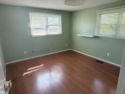 3308 W Jefferson Avenue Fairfield IA 52556