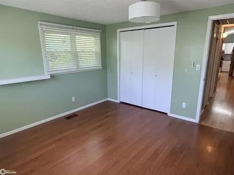 3308 W Jefferson Avenue Fairfield IA 52556
