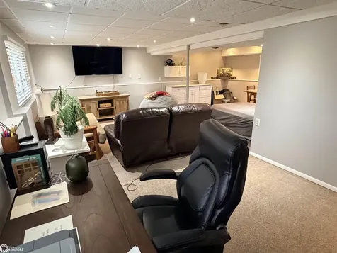 3308 W Jefferson Avenue Fairfield IA 52556